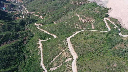 河北井陉人 把引领产业脱贫的 天路 修到家乡